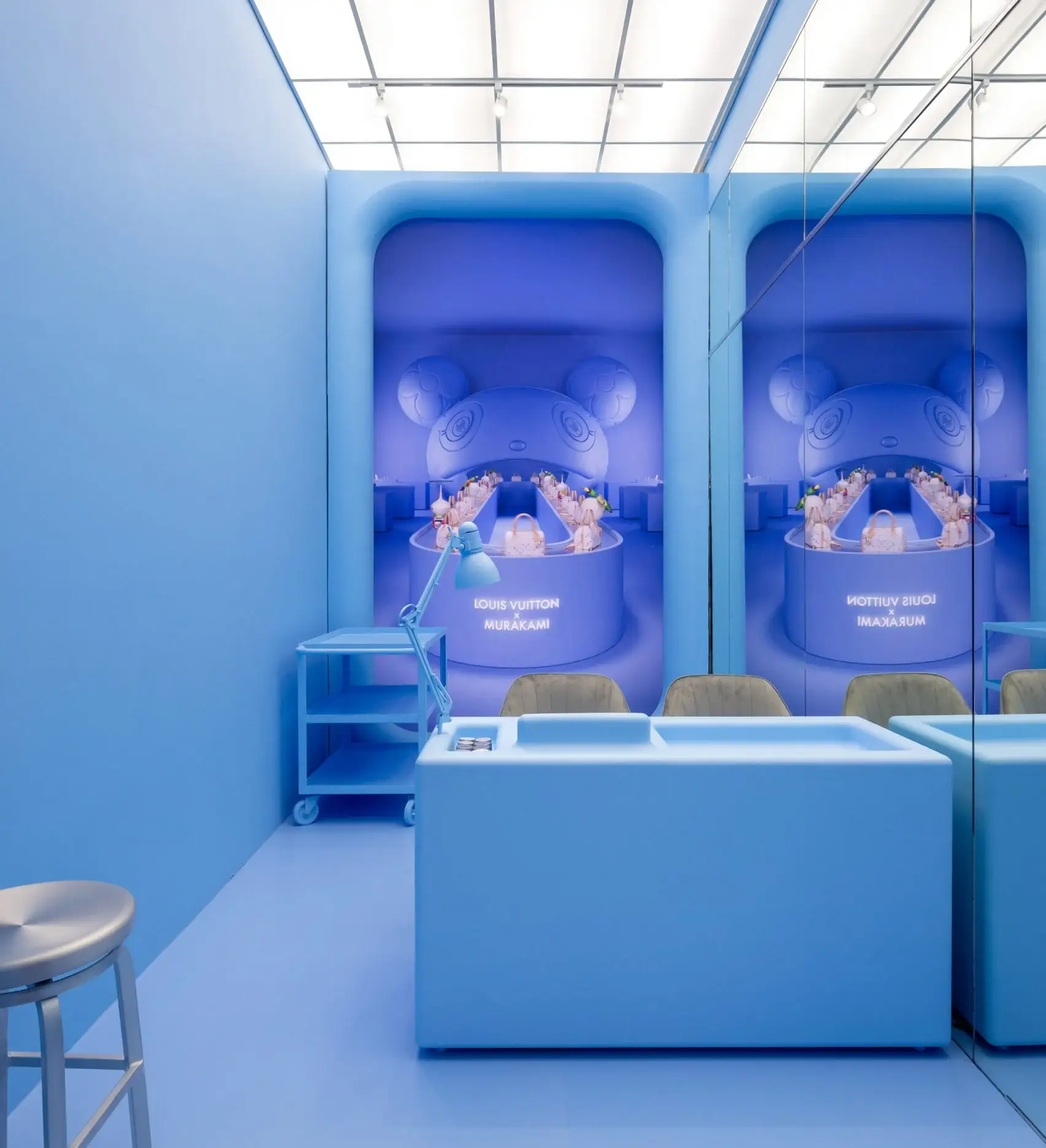 路易威登和村上隆在纽约打造快闪店/爱马仕年度主题揭晓/《国色芳华》开播