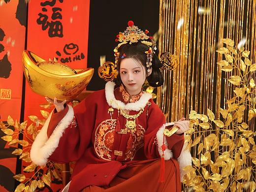 新年写真｜小财神驾到，见着发财！