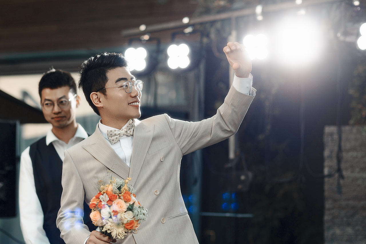 婚礼跟拍|夜幕下明亮的你