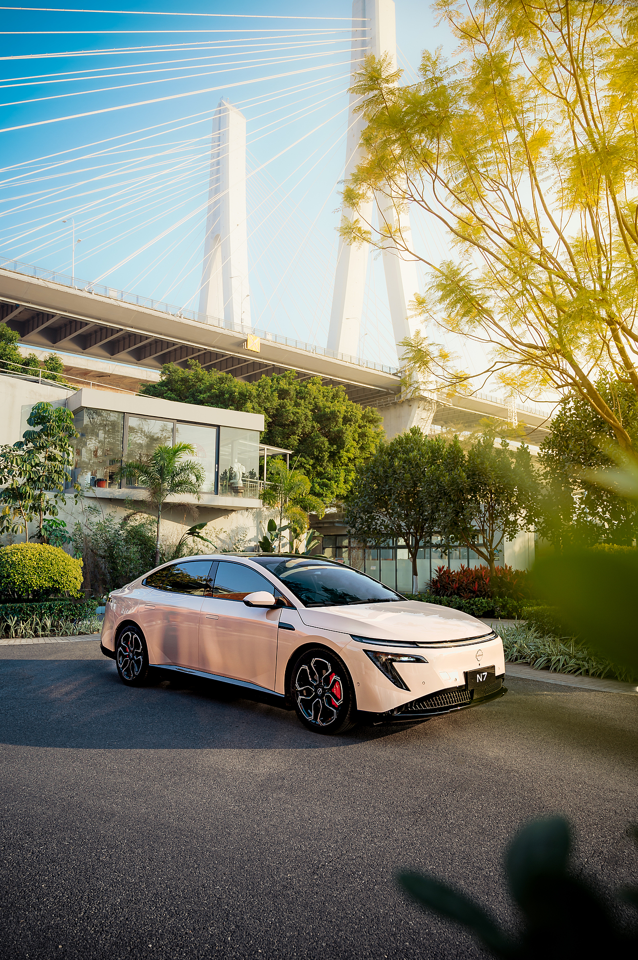 汽车摄影 东风日产N7 新能源电车（图ZMzg0MzE0MDI4） - 产品摄影 - 站酷设计师phyym玉米原创素材 - 站酷ZCOOL