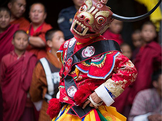 廷布戒楚节中服装的色彩（个人主页-ZNzEyNzcwMjA=） - 人像摄影 - 站酷设计师怪力少年888原创素材 - 站酷ZCOOL