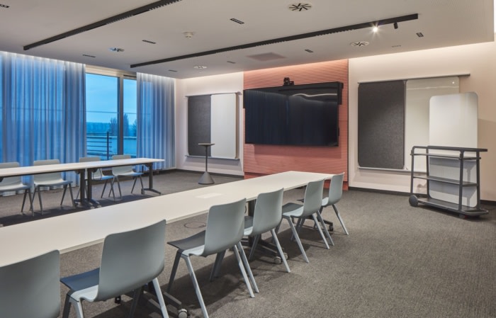 设计的目的是创造一个“餐厅” 为各种需求提供合适的环境