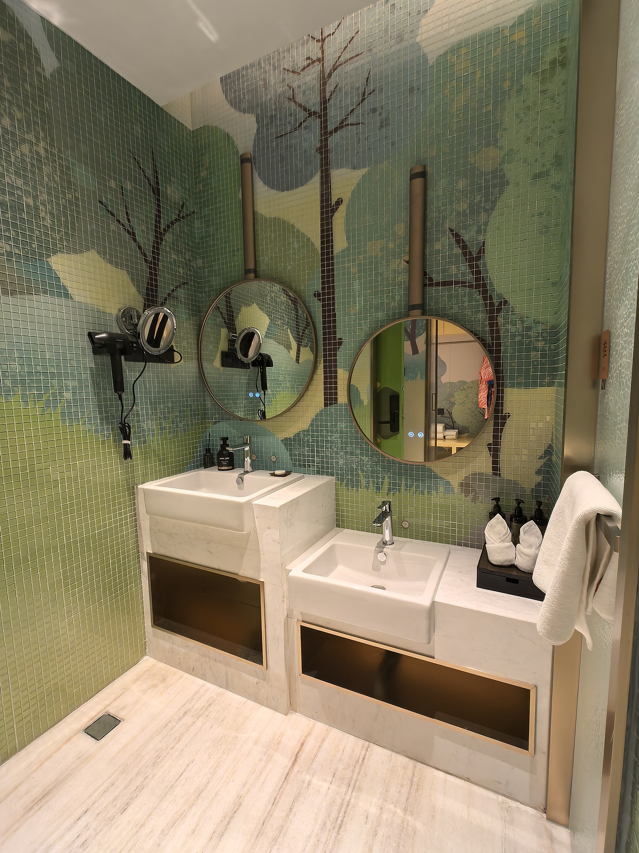 新余天沐酒店亲子房-龙影迷踪主题（图ZMzg0NDM0NzIw） - 商业空间设计 - 站酷设计师爱翼酒店设计原创素材 - 站酷ZCOOL