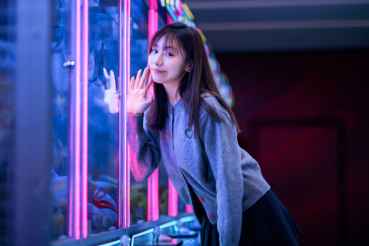 冬天，让我们靠近一点点：新春商场少女人像摄影（图ZMzg0NDY0NDg0） - 人像摄影 - 站酷设计师wangxj990原创素材 - 站酷ZCOOL