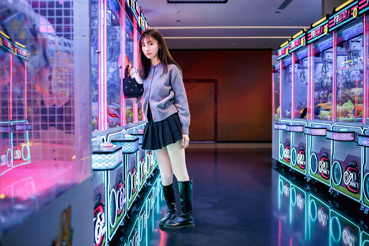 冬天，让我们靠近一点点：新春商场少女人像摄影（图ZMzg0NDY0NDM2） - 人像摄影 - 站酷设计师wangxj990原创素材 - 站酷ZCOOL