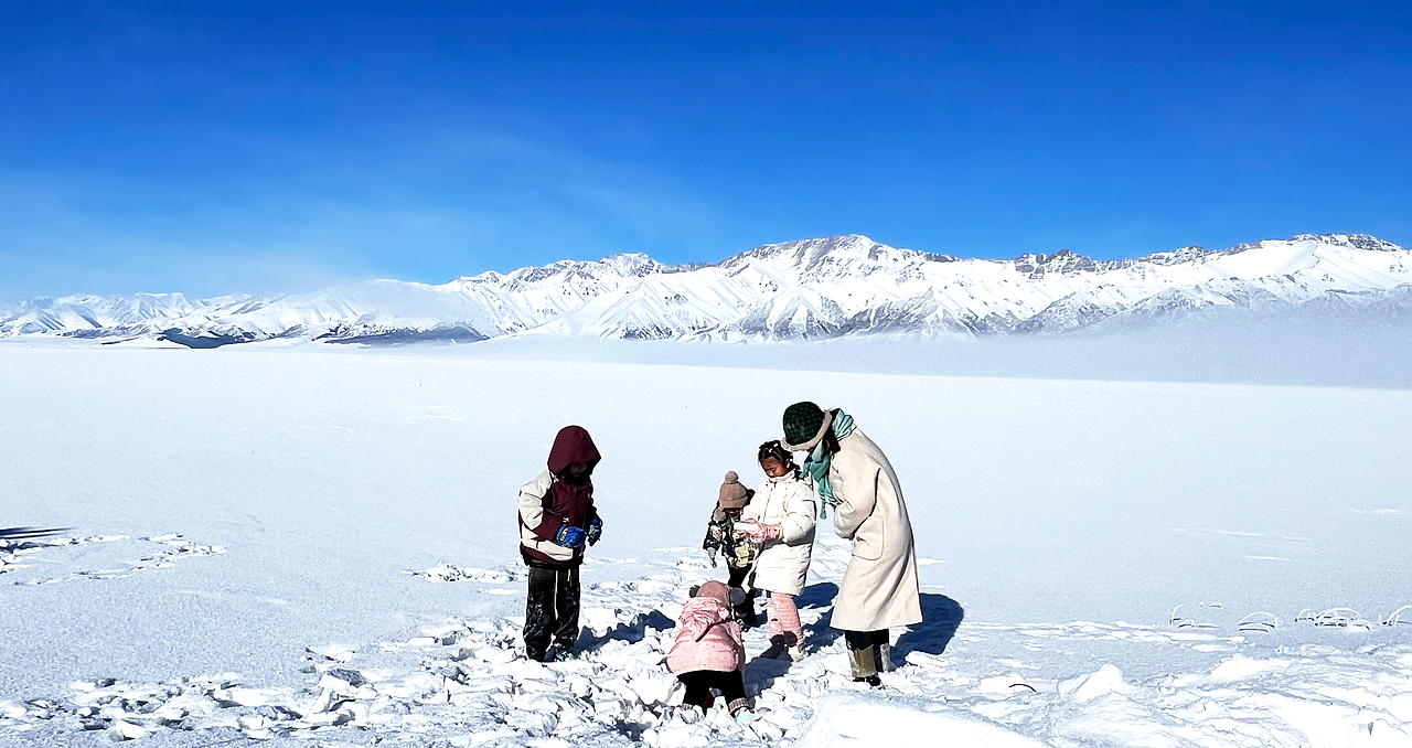 赛里木湖-纯净的自然之美