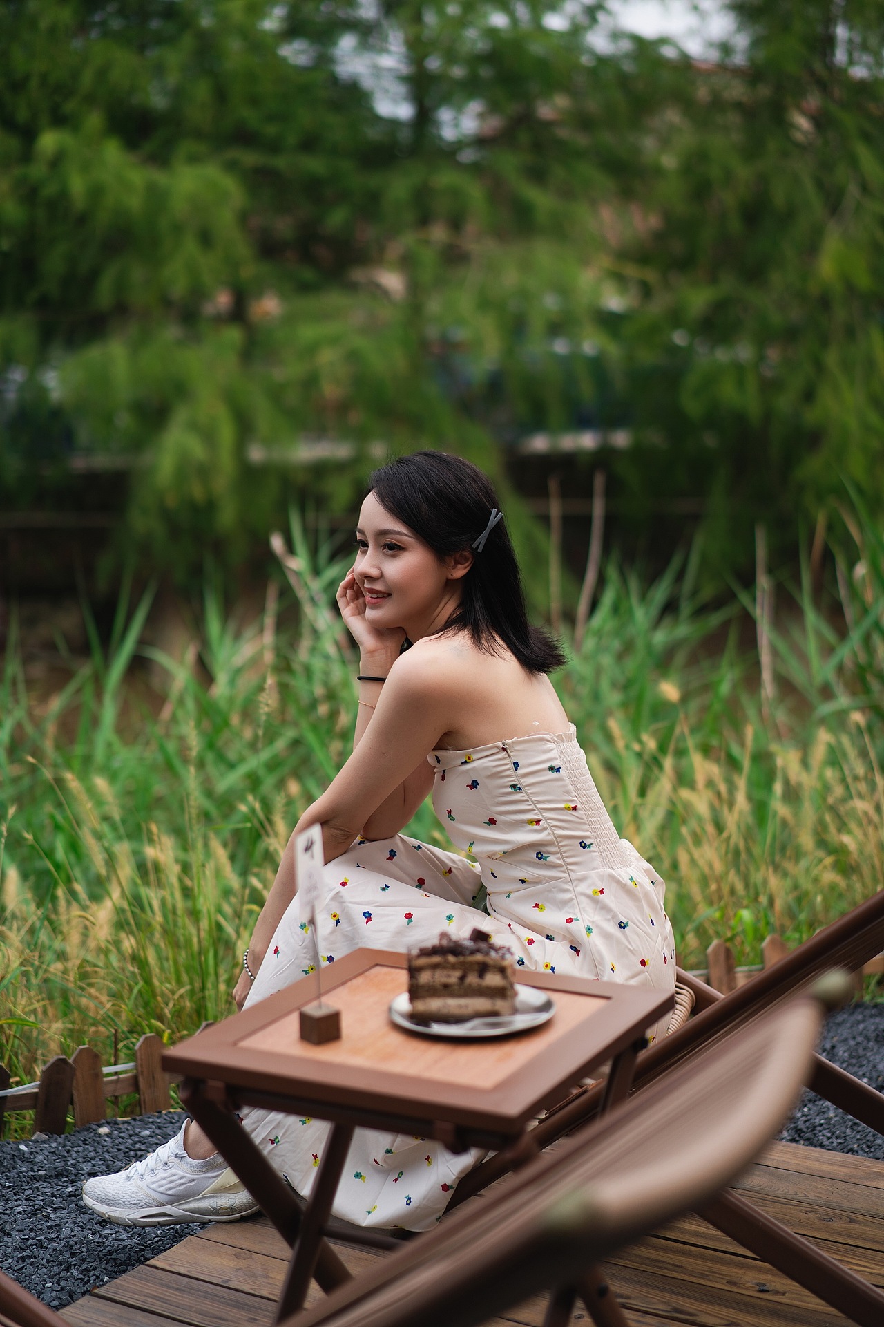 河边的咖啡厅（图ZMzg0NzExMzgw） - 人像摄影 - 站酷设计师sundayxeon原创素材 - 站酷ZCOOL