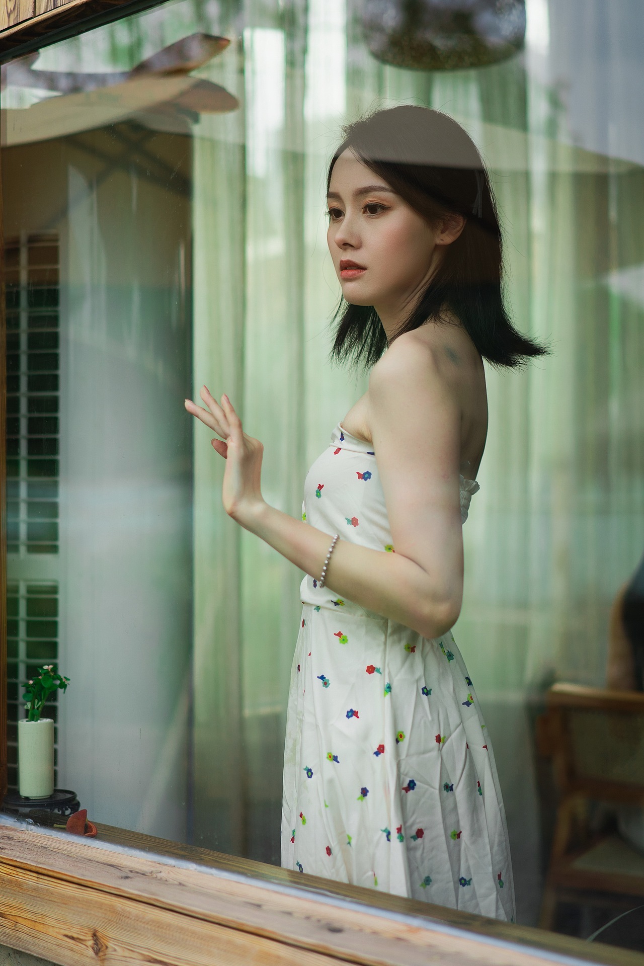 河边的咖啡厅（图ZMzg0NzExNDI0） - 人像摄影 - 站酷设计师sundayxeon原创素材 - 站酷ZCOOL