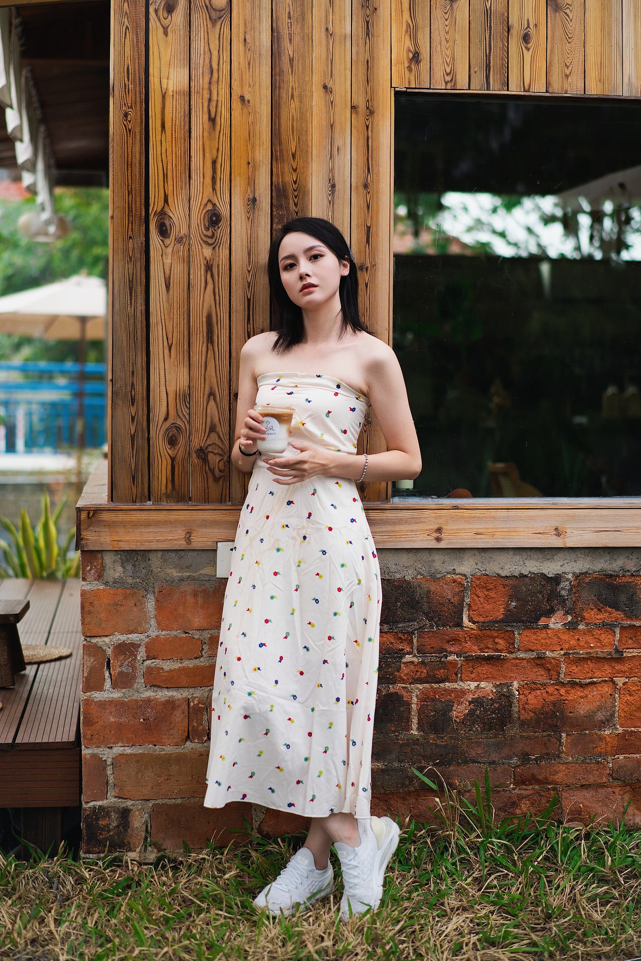 河边的咖啡厅（图ZMzg0NzExNDA4） - 人像摄影 - 站酷设计师sundayxeon原创素材 - 站酷ZCOOL