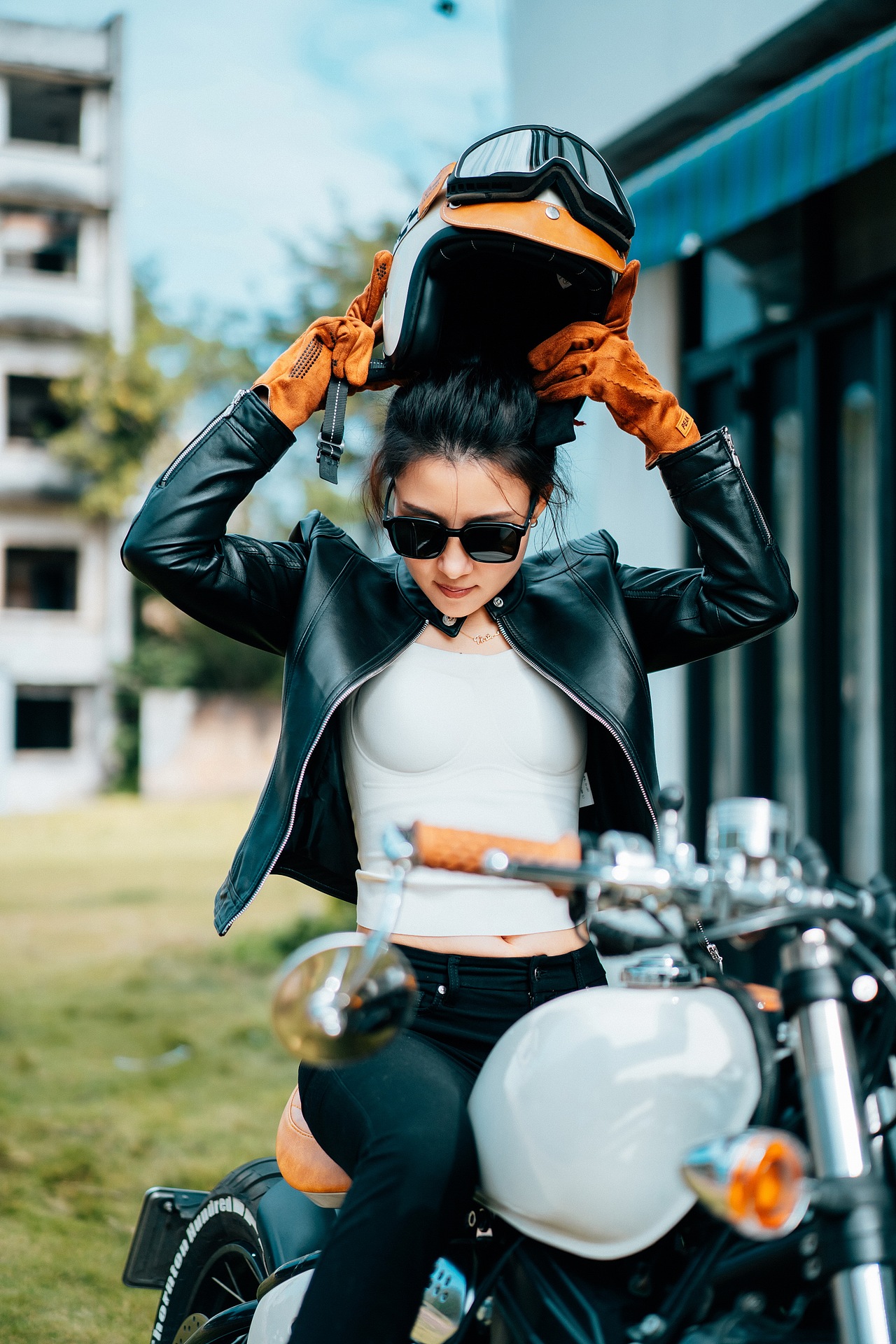 机车人像（图ZMzg0NzExNTg4） - 人像摄影 - 站酷设计师sundayxeon原创素材 - 站酷ZCOOL