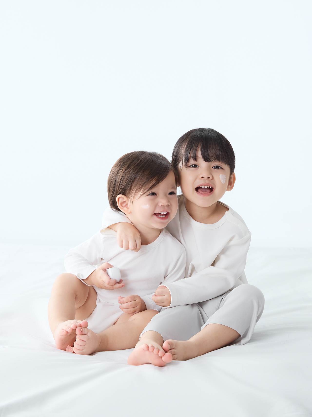 幼补:纯净呵护,快乐成长