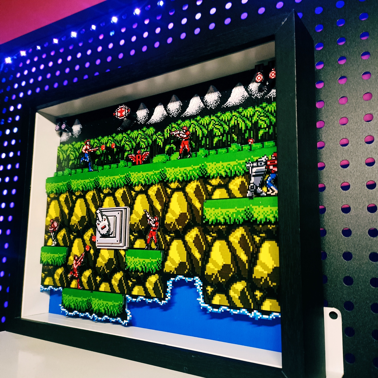 蛇年第一幅作品《魂斗罗》立体相框画