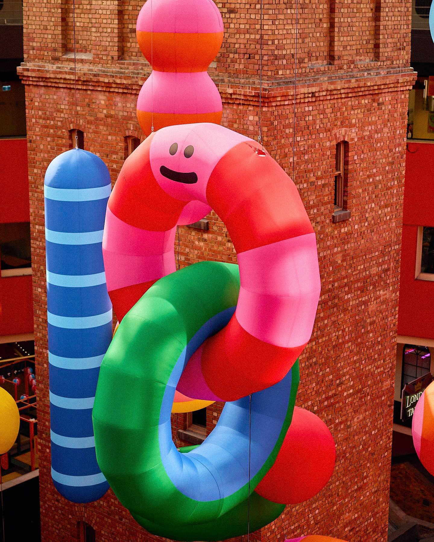 “Cosmos”大型装置艺术｜365天的好设计NO.23（图ZMTUwMjIyMjQ=） - 观点 - 站酷设计师站酷资讯原创素材 - 站酷ZCOOL