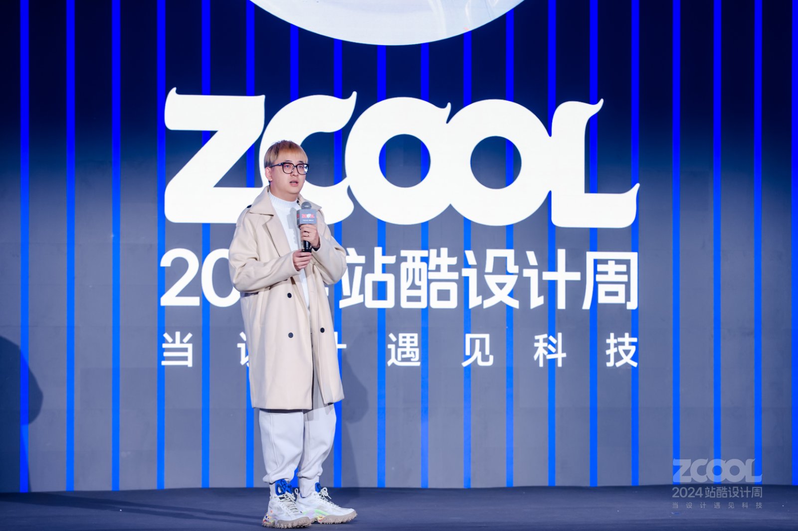 小米机器人设计师小草：聊聊硅基生命美学｜2024站酷设计周回顾（图ZMTUwMjMxNTI=） - 观点 - 站酷设计师站酷设计周原创素材 - 站酷ZCOOL