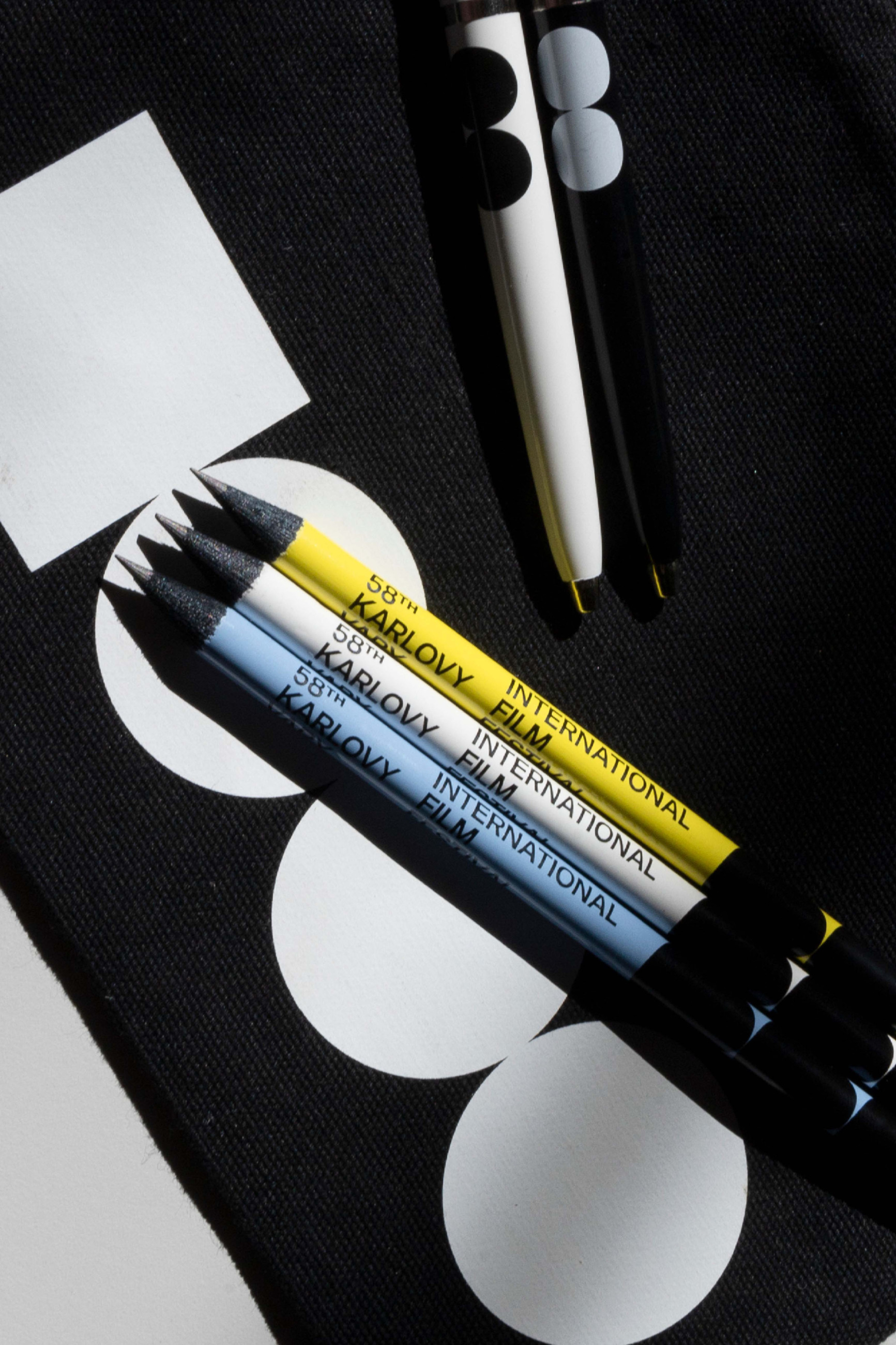 第58届卡罗维发利国际电影节logo｜365天的好设计NO.25（图ZMTUwMjQ2NDA=） - 观点 - 站酷设计师站酷资讯原创素材 - 站酷ZCOOL