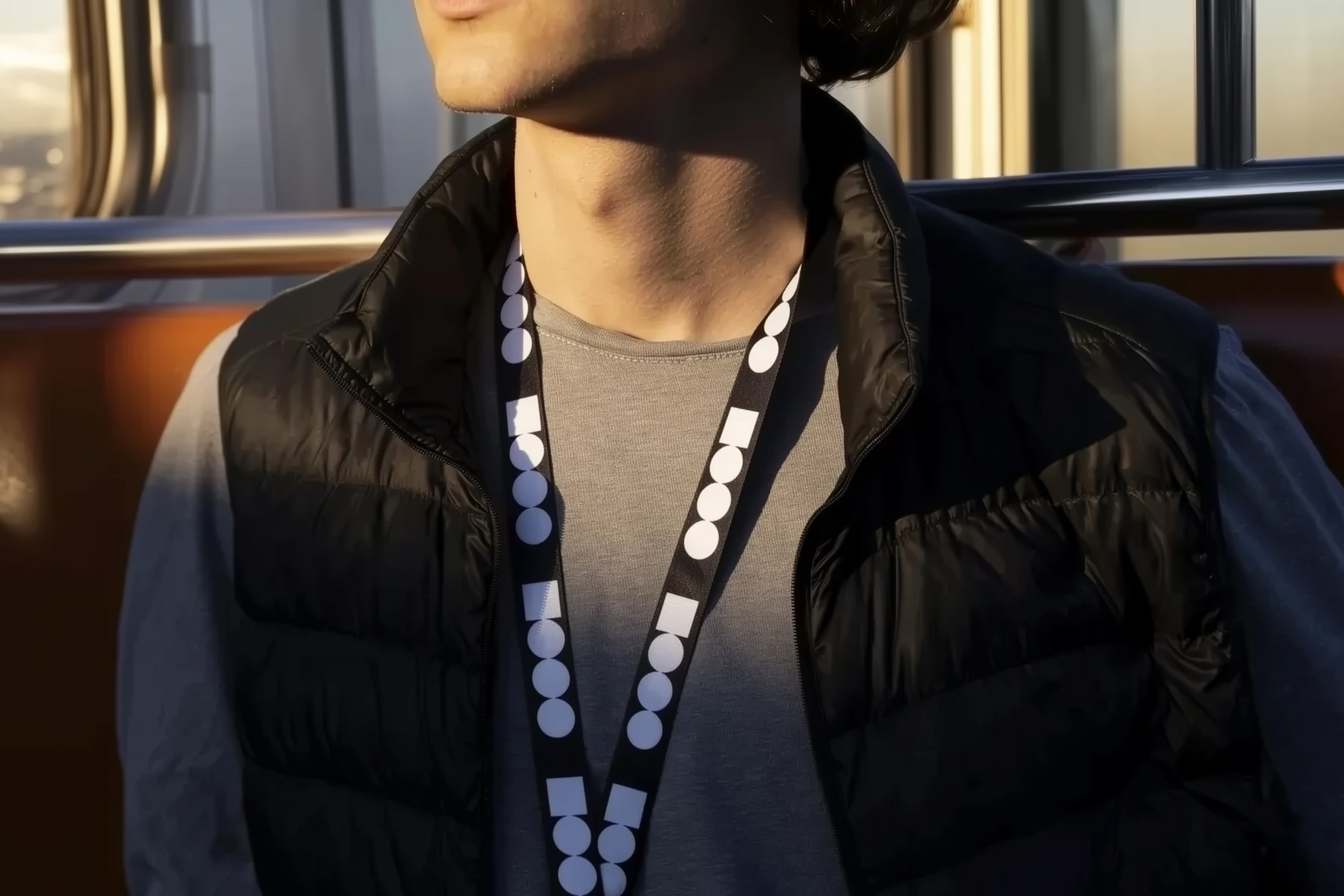 第58届卡罗维发利国际电影节logo｜365天的好设计NO.25（图ZMTUwMjQ2NzI=） - 观点 - 站酷设计师站酷资讯原创素材 - 站酷ZCOOL