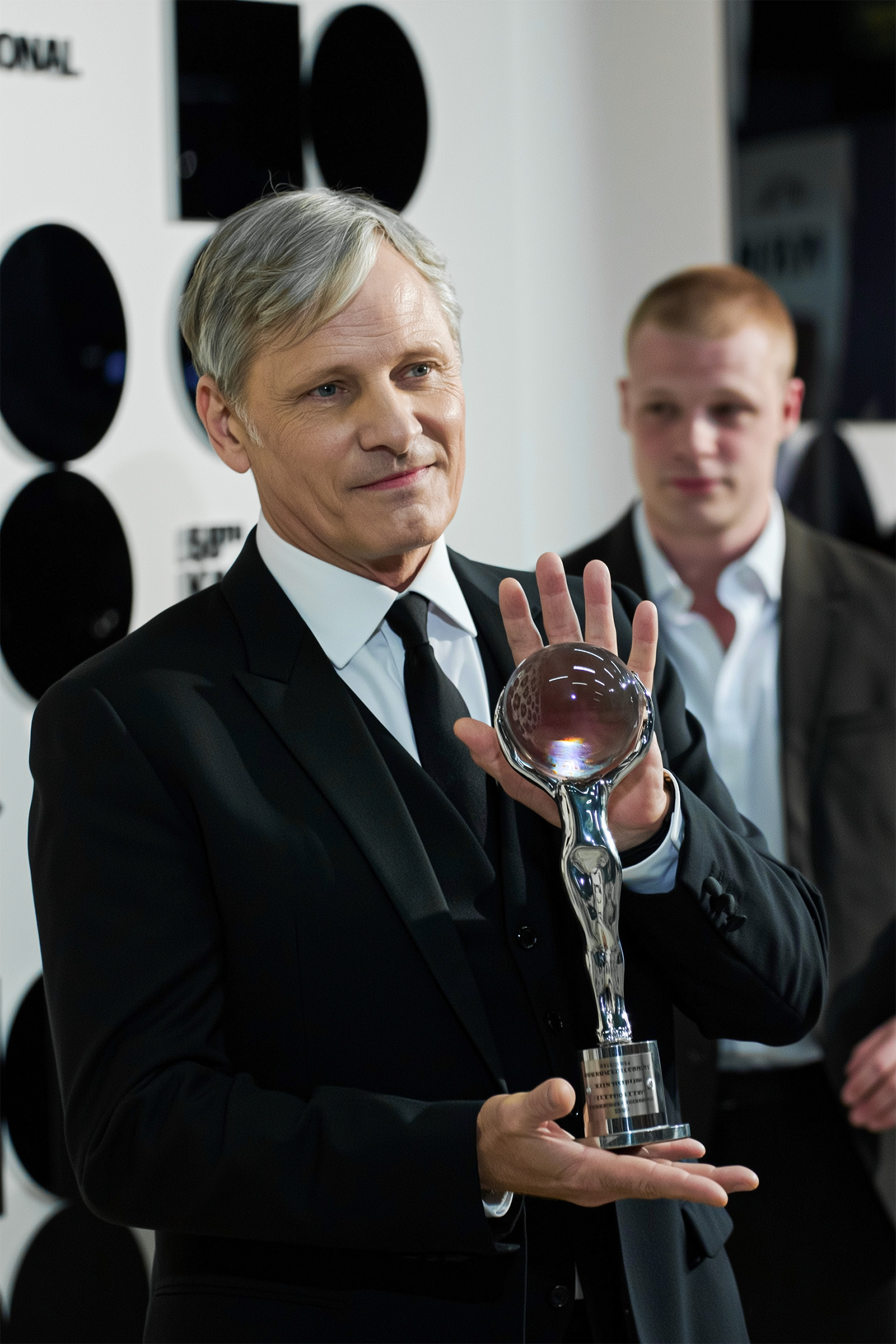 第58届卡罗维发利国际电影节logo｜365天的好设计NO.25（图ZMTUwMjQ2ODg=） - 观点 - 站酷设计师站酷资讯原创素材 - 站酷ZCOOL