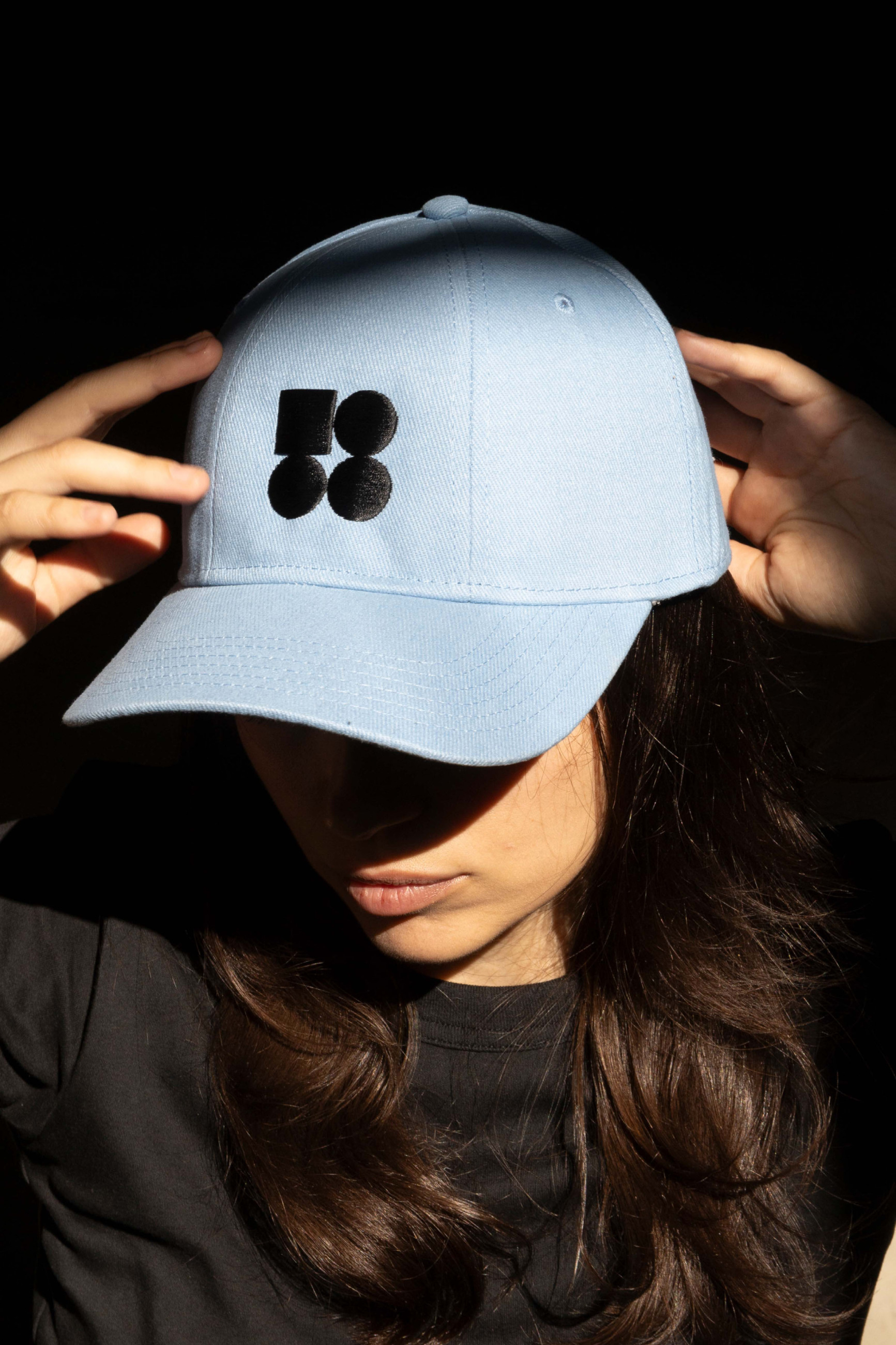 第58届卡罗维发利国际电影节logo｜365天的好设计NO.25（图ZMTUwMjQ2OTI=） - 观点 - 站酷设计师站酷资讯原创素材 - 站酷ZCOOL