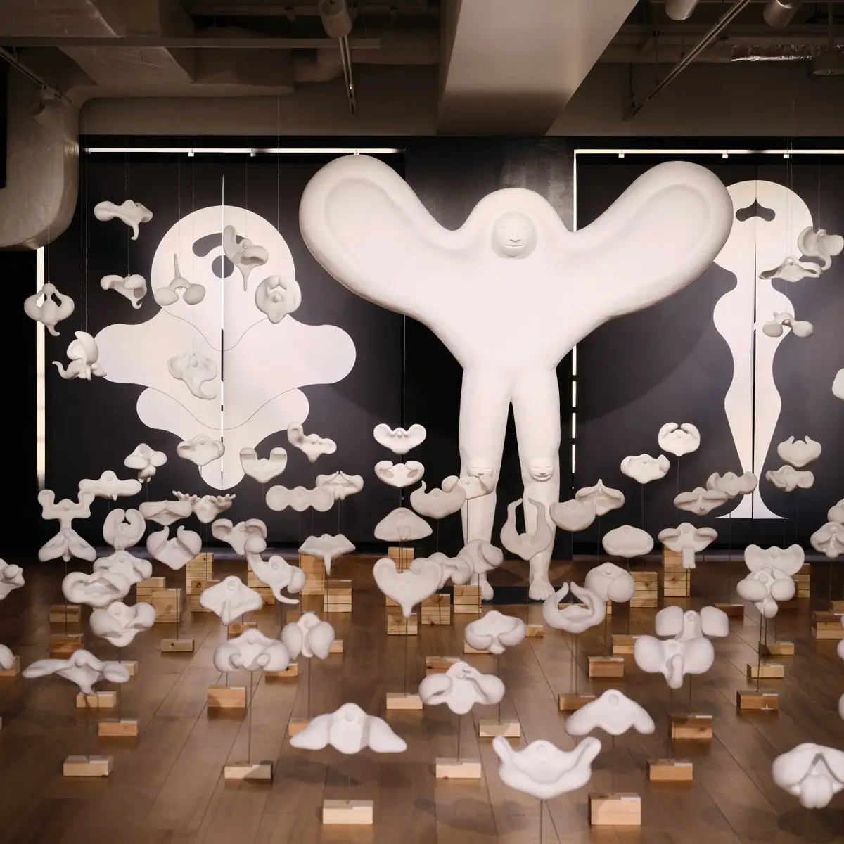 亚冬会设计盘点/Newjeans 更名 NJZ 并推出新 LOGO/武藏野美术大学毕业展亮相（图ZMTUwMjUwMDQ=） - 资讯 - 站酷设计师站酷资讯原创素材 - 站酷ZCOOL