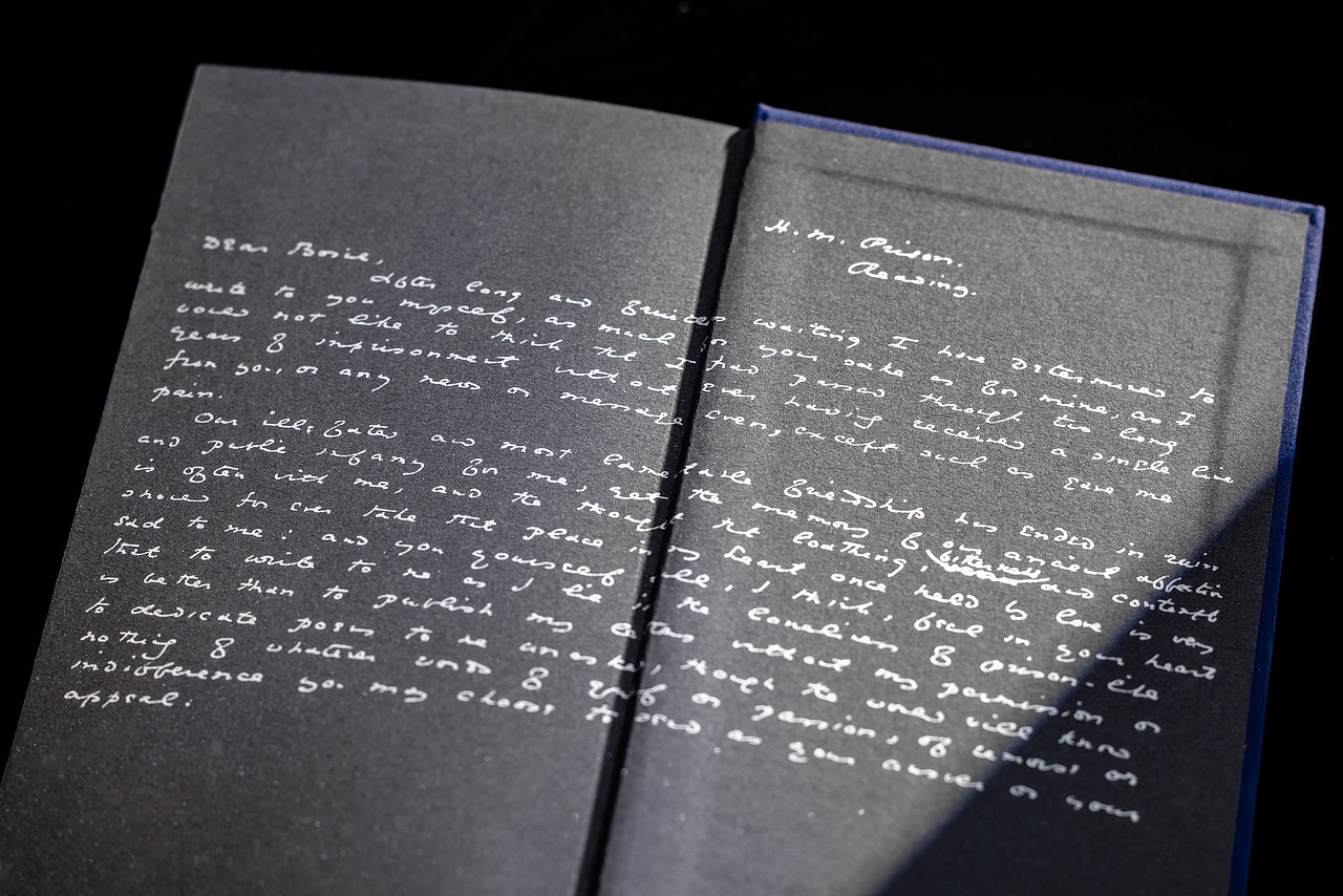 书籍设计 |《自深深处》（图ZMzg1MDQ4Mjc2） - 书籍/画册 - 站酷设计师KiraCJ原创素材 - 站酷ZCOOL