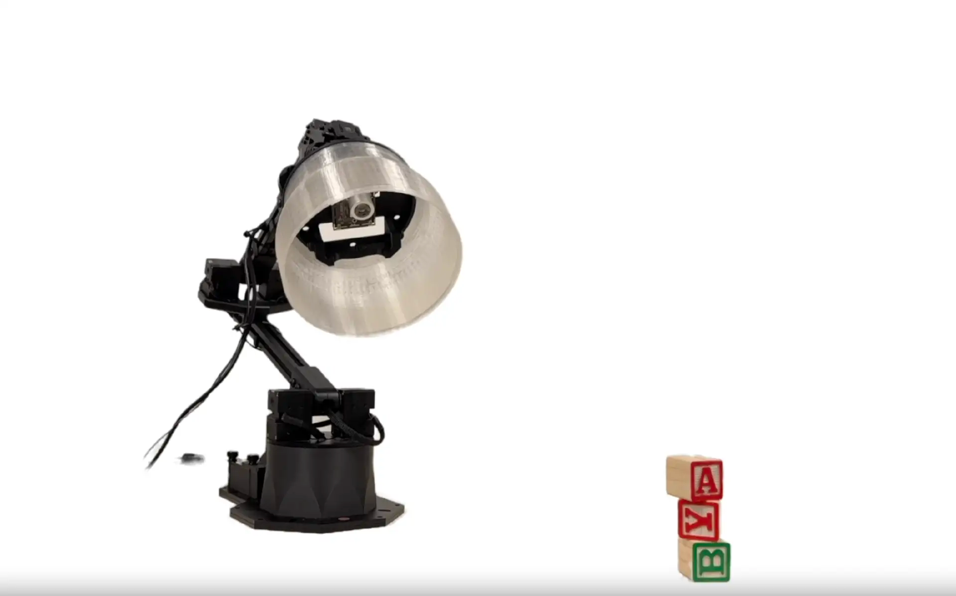 索尼推出机器人外骨骼/苹果推出桌面台灯机器人/阮佳蛇年首更漫画《魔龙冠》