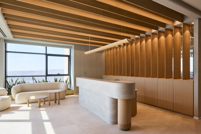 整体风格以柔和、轻盈、简洁的线条为特色 营造出宽敞轻盈的感觉