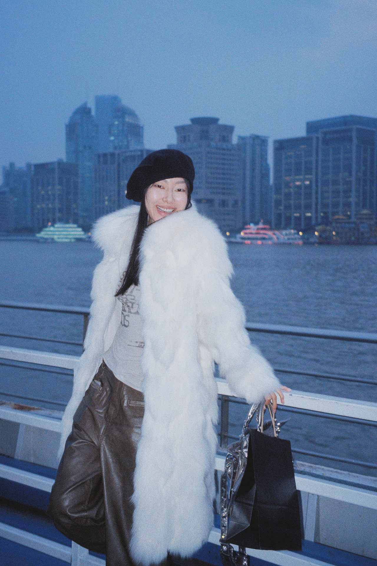 在市井中放风，和小情绪握手（图ZMzg1NDQ2MjQ0） - 人像摄影 - 站酷设计师萌又三岁原创素材 - 站酷ZCOOL