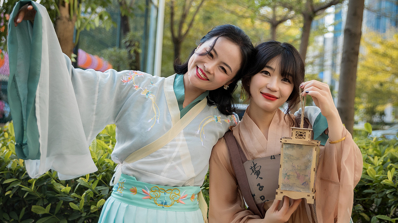 元宵节的仪式感（图ZMzg1NDcwMzA0） - 人像摄影 - 站酷设计师一匹黑馬原创素材 - 站酷ZCOOL