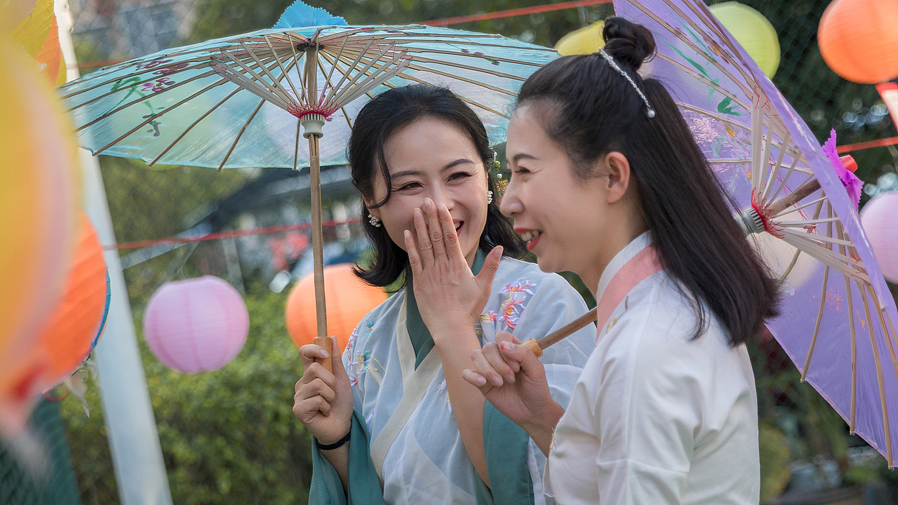 元宵节的仪式感（图ZMzg1NDcwMzgw） - 人像摄影 - 站酷设计师一匹黑馬原创素材 - 站酷ZCOOL