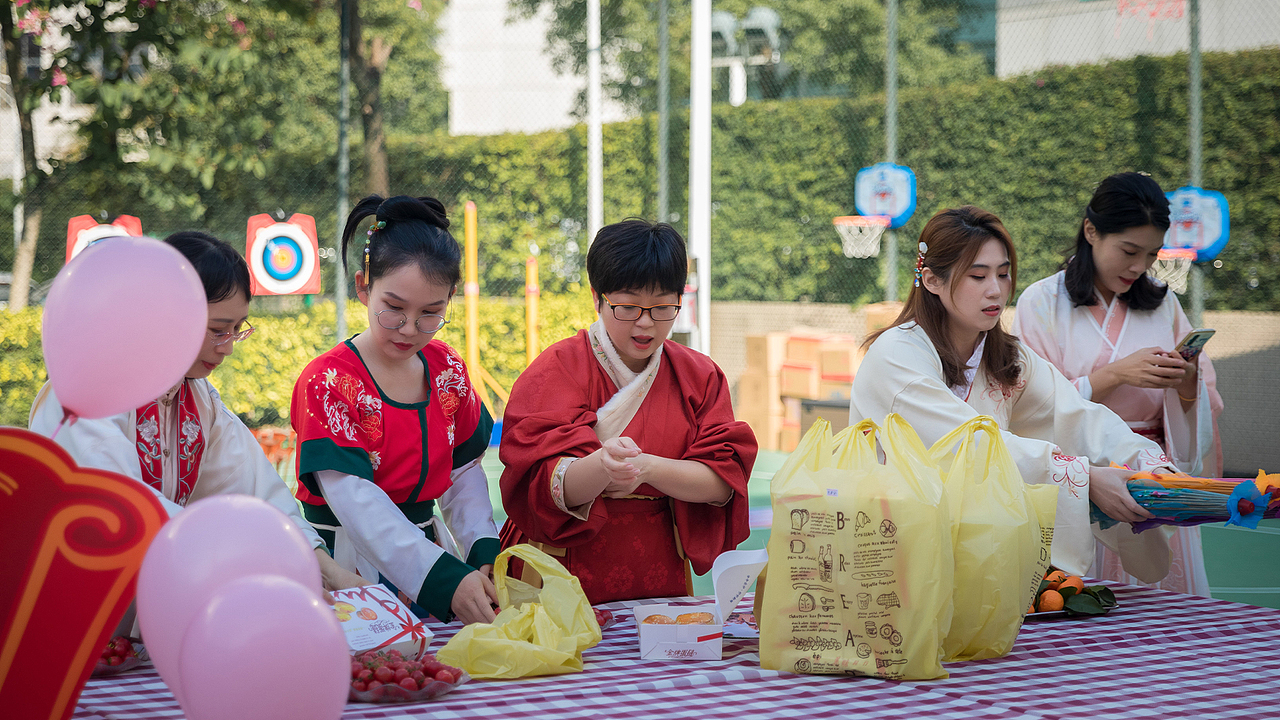 元宵节的仪式感（图ZMzg1NDcxMjQw） - 人像摄影 - 站酷设计师一匹黑馬原创素材 - 站酷ZCOOL