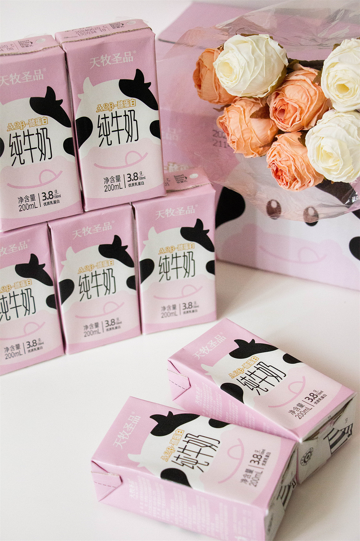 牛奶产品的生活感实拍图（1）（图ZMzg1NzI5MzMy） - 产品摄影 - 站酷设计师阿C不吃香菜原创素材 - 站酷ZCOOL