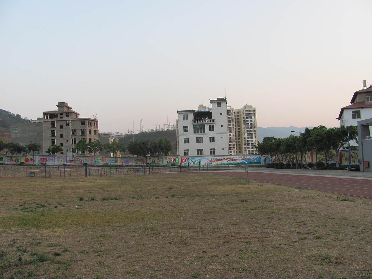 丽江市华坪县华坪第二中学校园文化墙（图ZMzg1OTEzMTY4） - 其他 - 站酷设计师云南昆明壁画墙绘原创素材 - 站酷ZCOOL