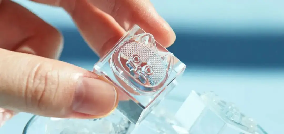 2025日本文具大赏出炉/IllustrationX预测2025插画趋势/OLIVE YOUNG 更新 LOGO