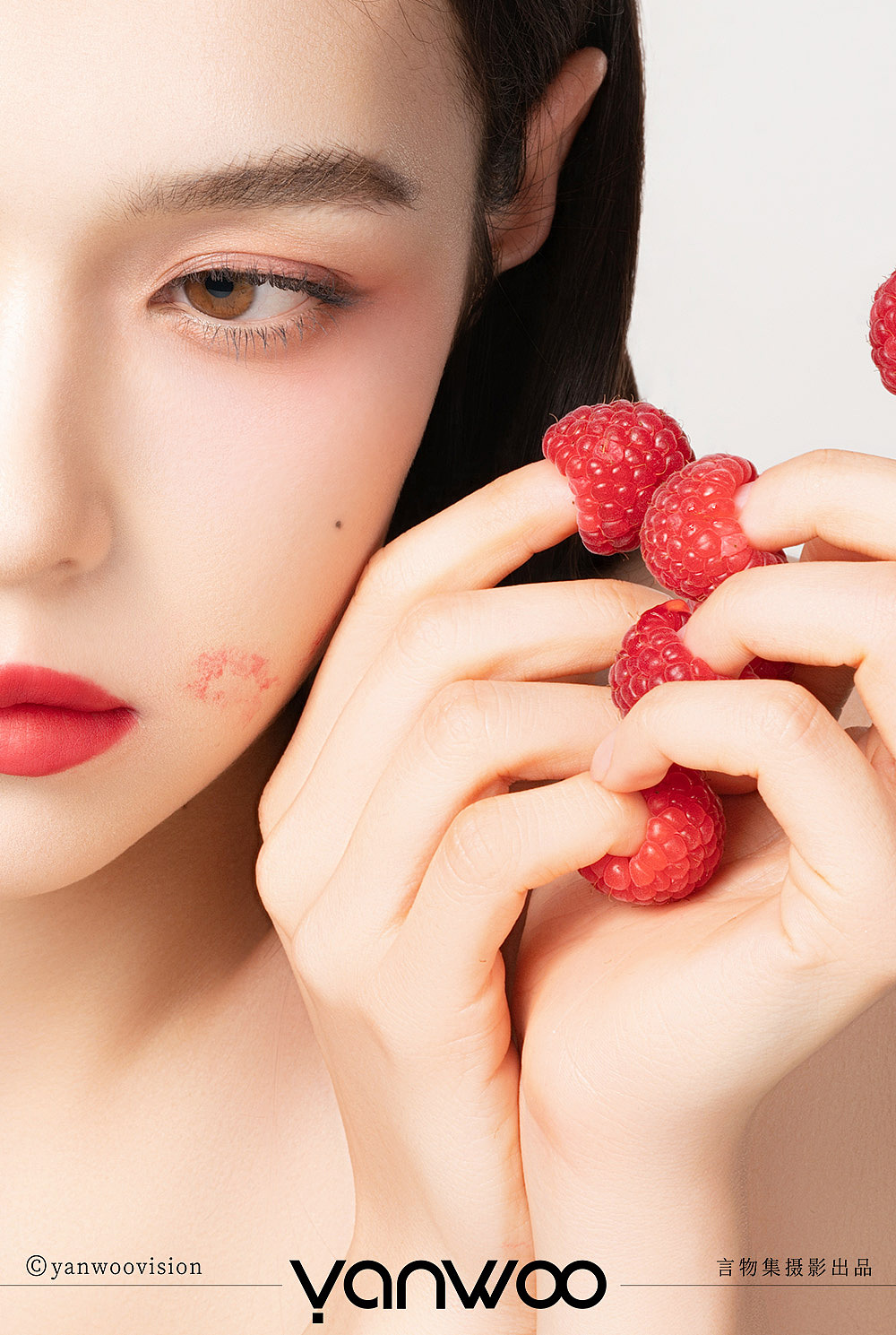 言物集 | 彩妆化妆品美妆口红眼影模特图人像摄影杭州（图ZMzg2MTMxNzA4） - 人像摄影 - 站酷设计师YANWOO言物集摄影原创素材 - 站酷ZCOOL