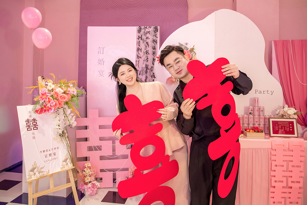 订婚跟拍（图ZMzg2Mjk3MzQ4） - 人像摄影 - 站酷设计师容我充个电原创素材 - 站酷ZCOOL