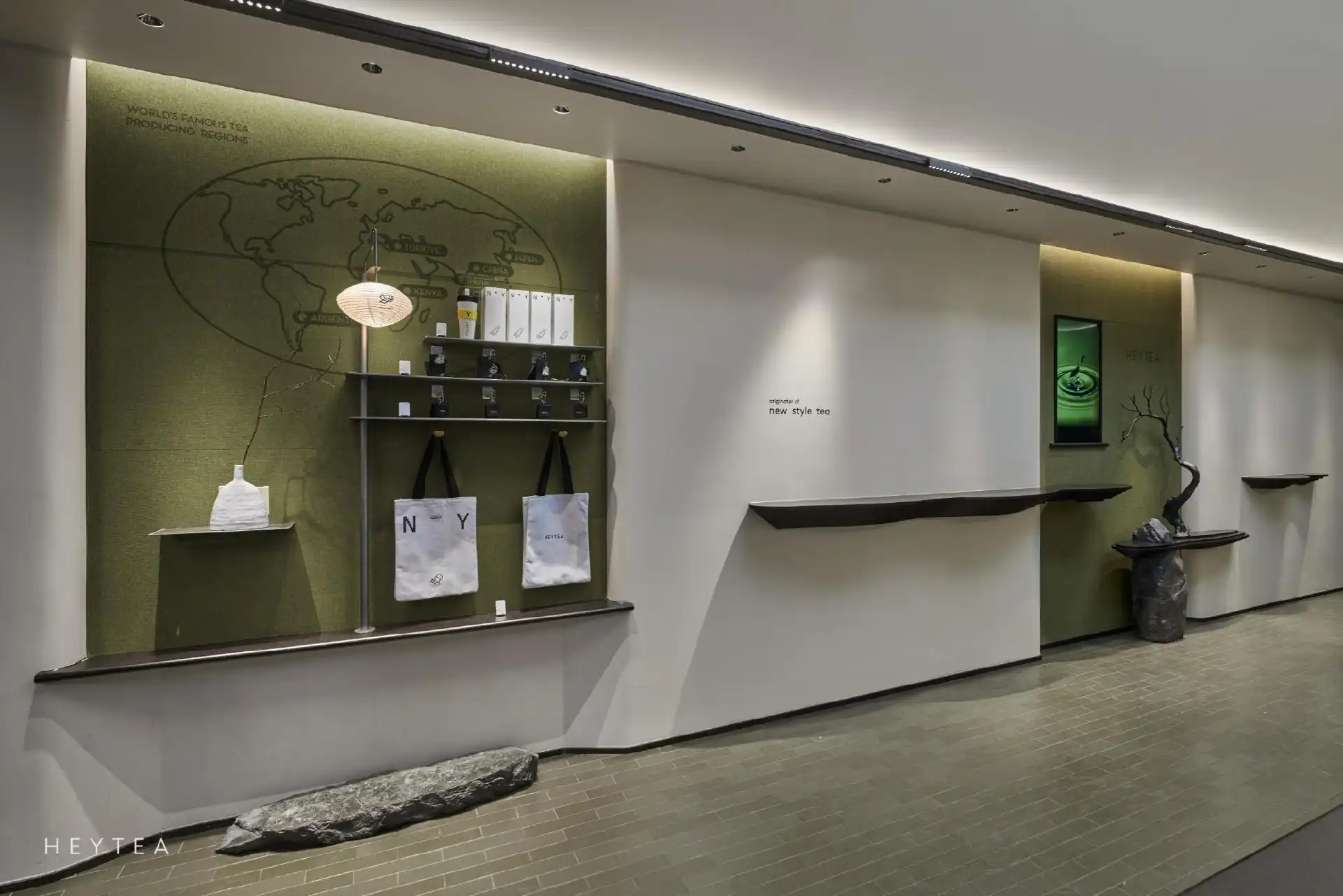 LOEWE携手哈啰推出“金色骑旅”限时体验/喜茶首家海外LAB店在美国纽约时代广场开业