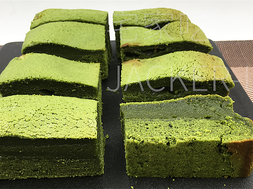 抹茶双层糯米饼，一口咬下双重滋味，糯叽叽星人必尝。