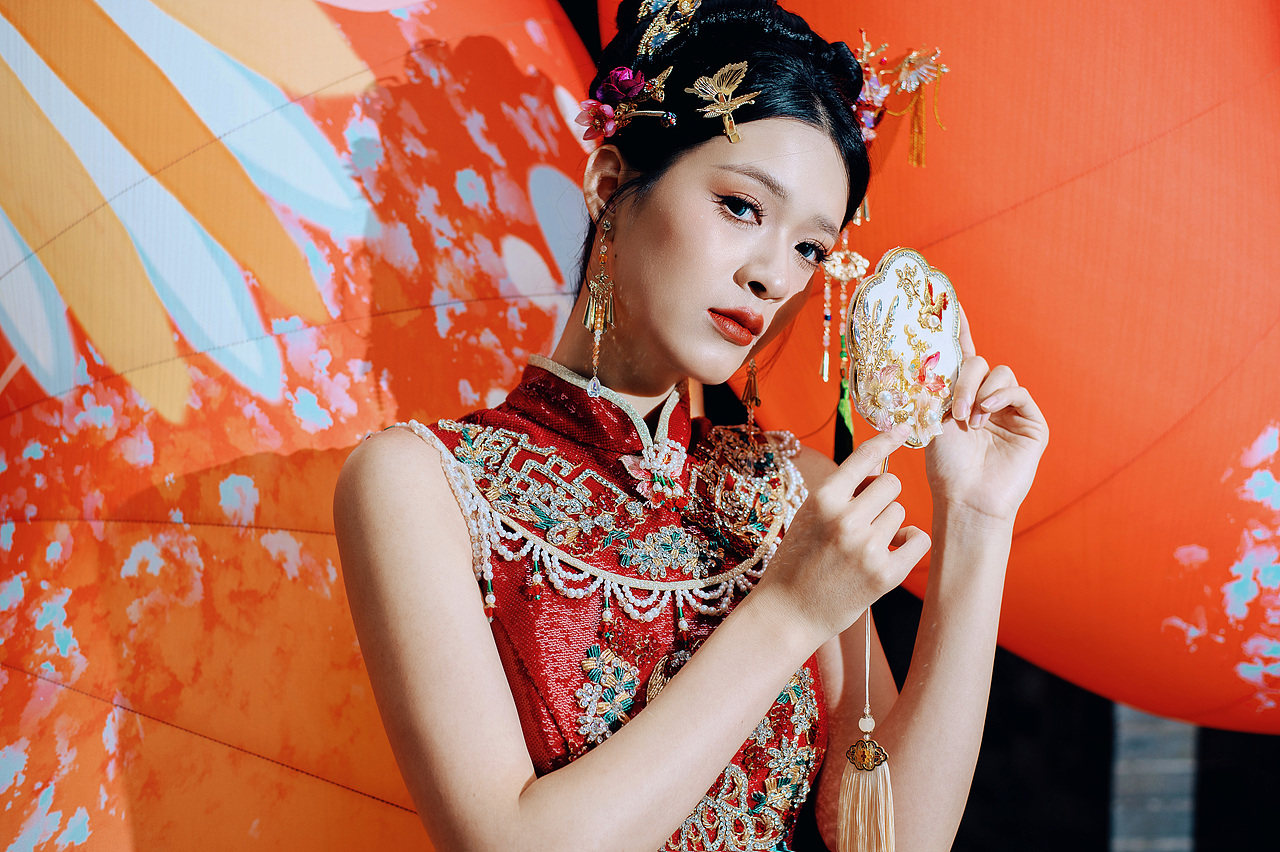 美丽佳人与传统文化的不解之缘