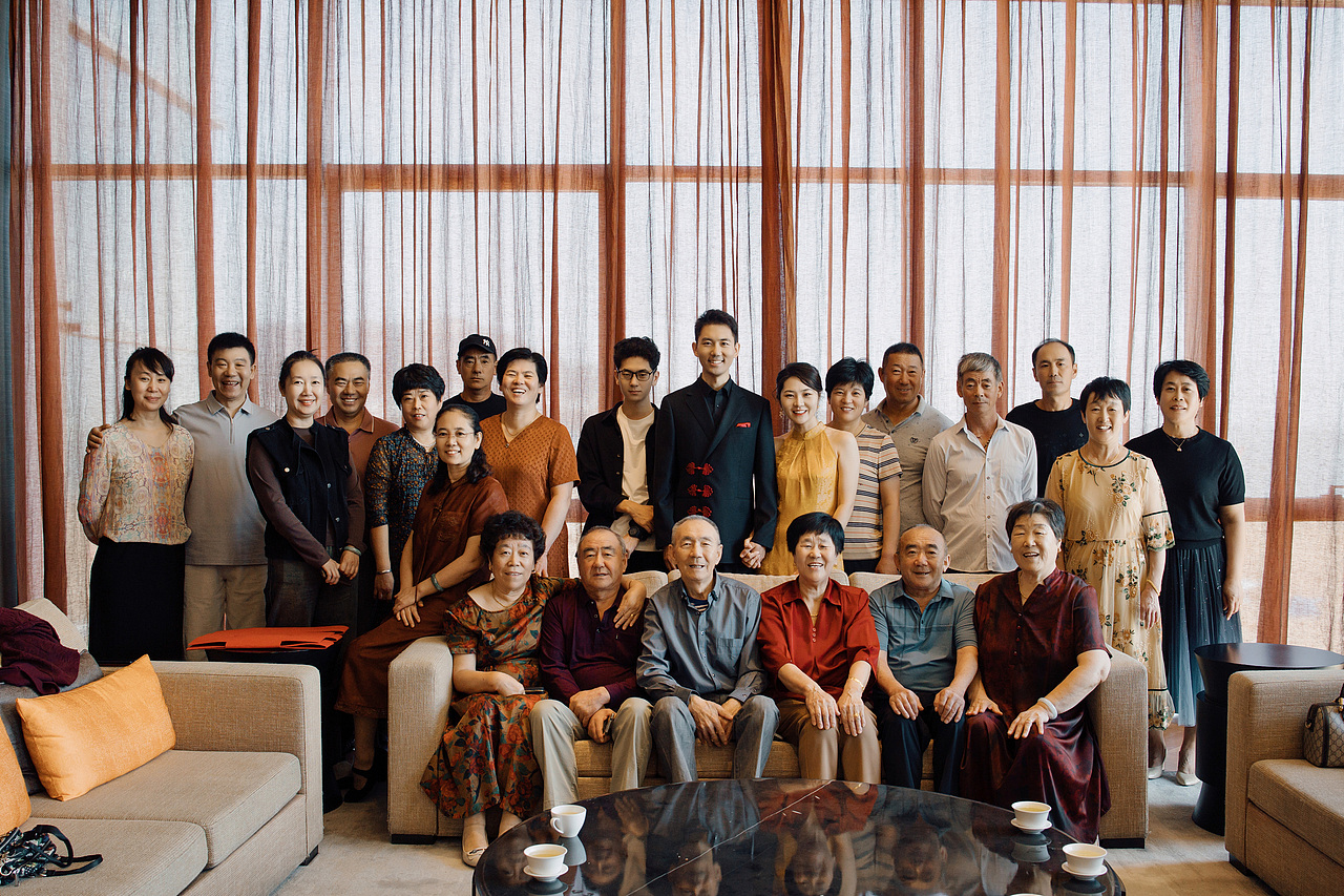 爱意公之于众 | 订婚跟拍（图ZMzg2NjIxNzky） - 人像摄影 - 站酷设计师是桶桶酱吖原创素材 - 站酷ZCOOL