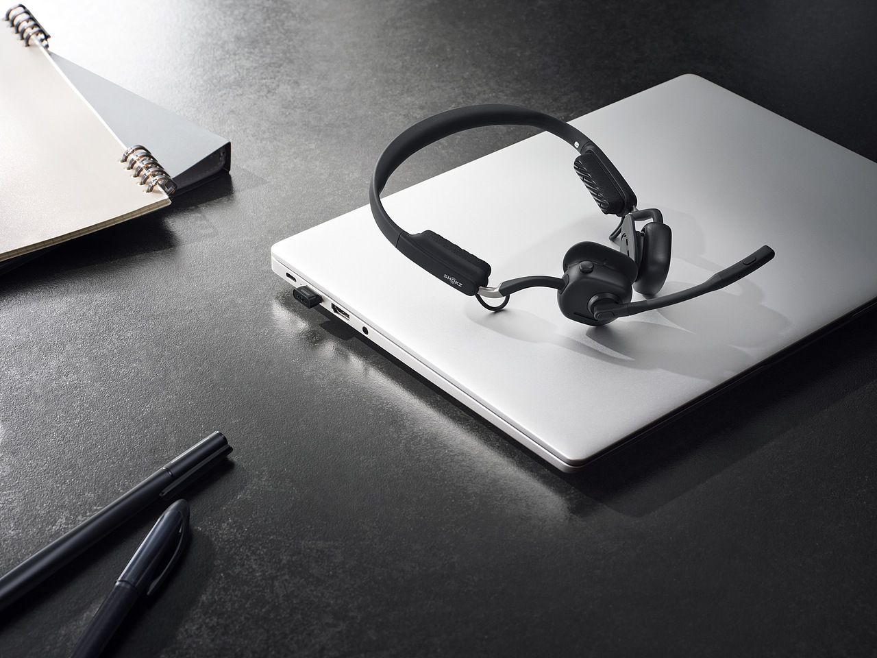 Shokz韶音 OpenMeet UC-海外版（图ZMzg2Njk2MDIw） - 品牌 - 站酷设计师MoraHuang原创素材 - 站酷ZCOOL