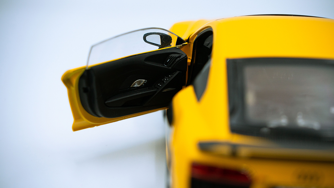 Audi R8 V10 plus coupe 1:18 iScale