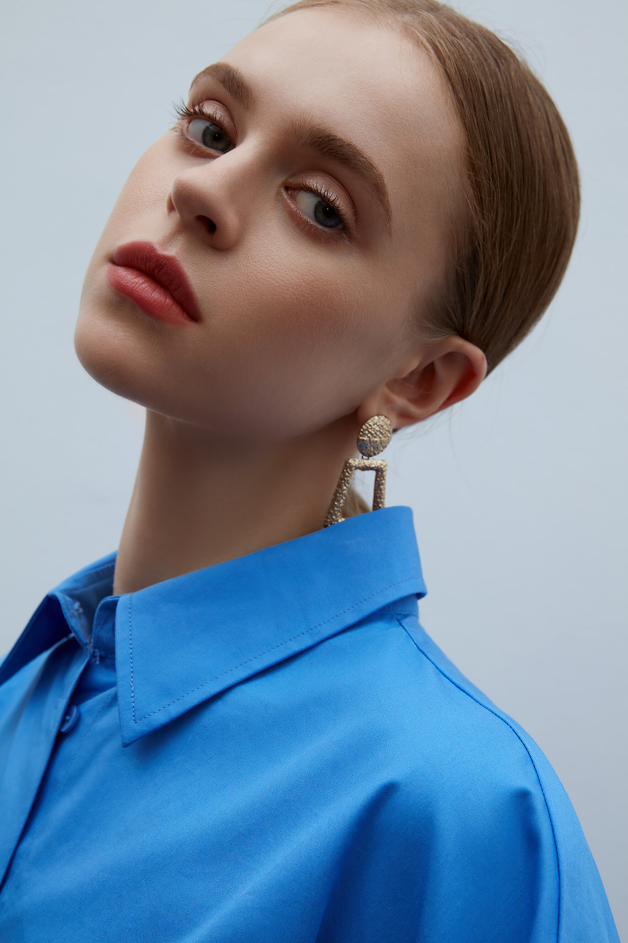 冷清感大牌女外模设计师品牌女模梅森马吉拉极简风拍摄