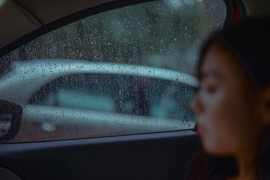 一个无所事事的雨天午后