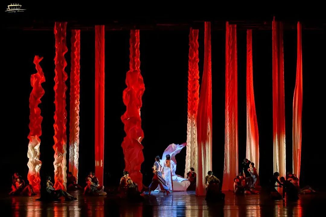 舞美中的她力量（图ZMzg3MDEwMjQw） - 其他影视 - 站酷设计师尚天宝设计原创素材 - 站酷ZCOOL