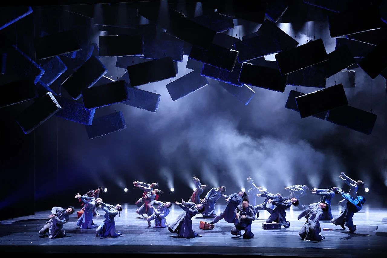 舞美中的她力量（图ZMzg3MDEwMjAw） - 其他影视 - 站酷设计师尚天宝设计原创素材 - 站酷ZCOOL