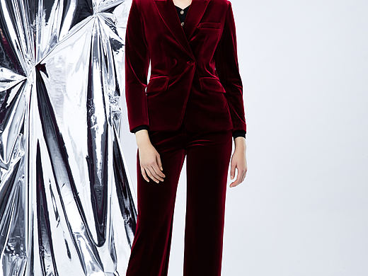 歐美女模服裝修圖（個人主頁-ZNzE1NDA1NjQ=） - 修圖/后期 - 站酷設(shè)計師商業(yè)修圖服務(wù)原創(chuàng)素材 - 站酷ZCOOL