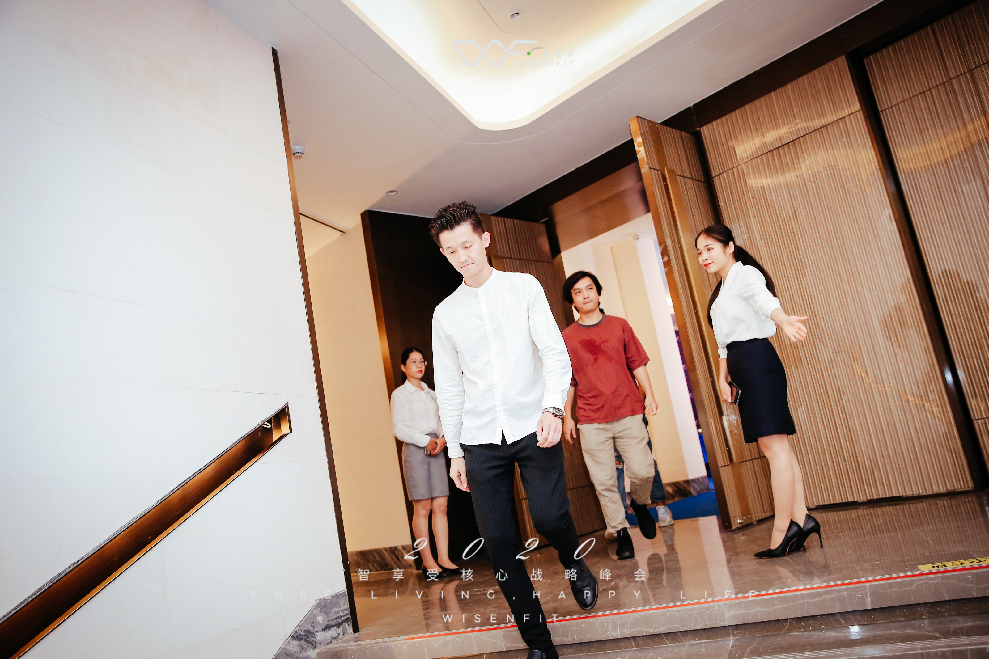 圈子是自发的情感联结,也是理性的利益选择