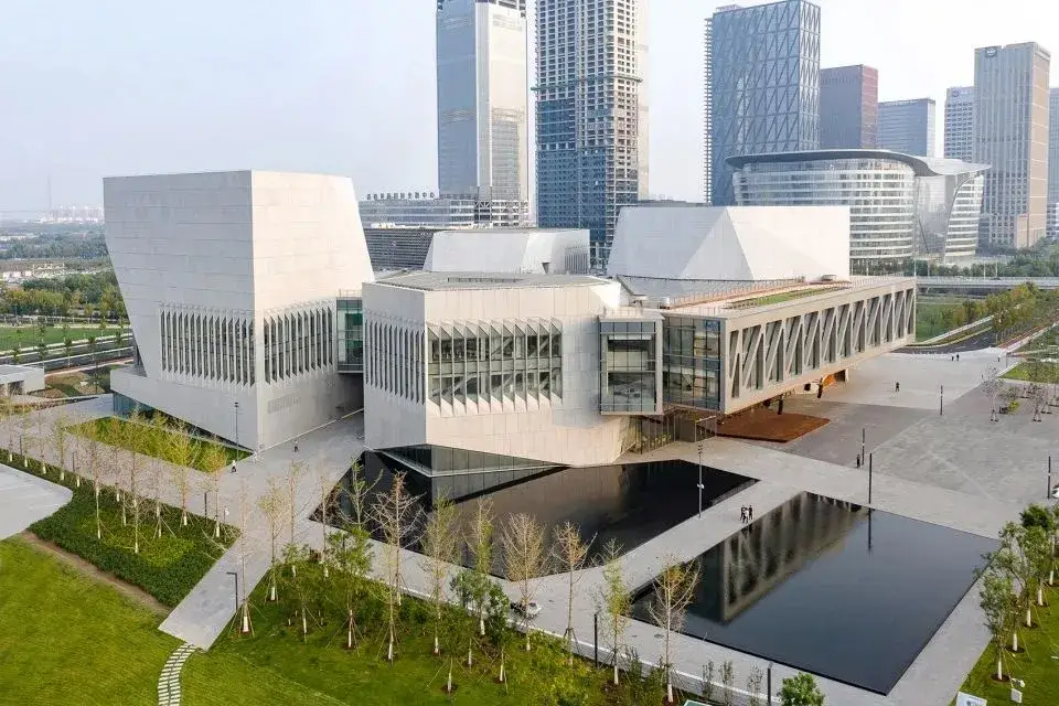 五条人新海报出炉/传奇建筑师Ricardo Scofidio离世/Meta 推出新款Coperni智能太阳镜（图ZMTUwNDQyMjQ=） - 资讯 - 站酷设计师站酷资讯原创素材 - 站酷ZCOOL