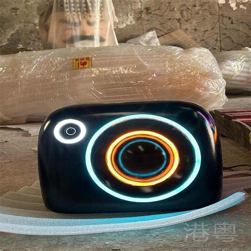 灯光艺术IP吉祥物卡通雕塑装置