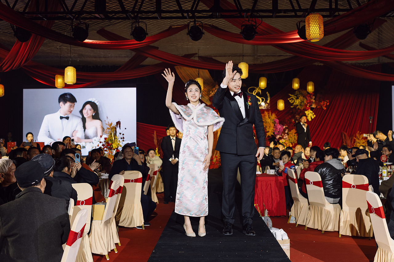 婚礼群像的含金量! 萧山接亲婚礼（图ZMzg3MzAxOTAw） - 婚礼摄影 - 站酷设计师秋咔咔原创素材 - 站酷ZCOOL